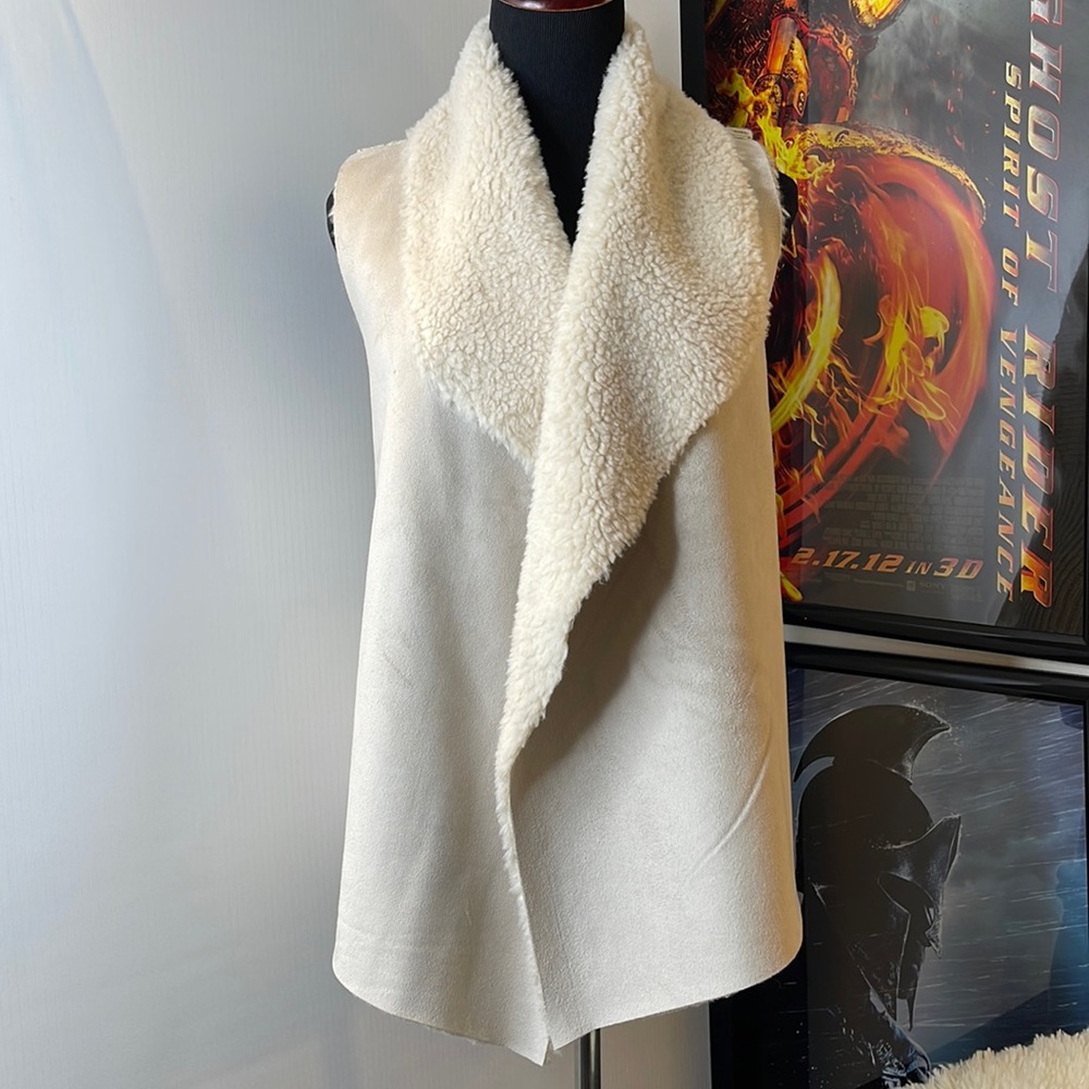 Chelsea & Theodore Faux Fur Vest M